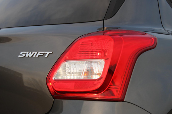 Suzuki Swift 1.2 Select Automaat Navi AllSeason Stoelverwarming Camera