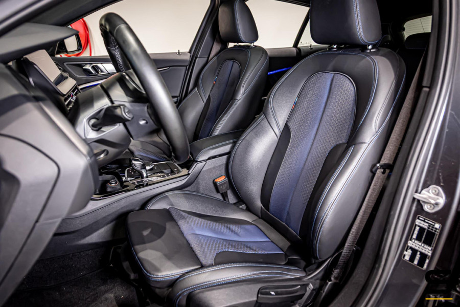 BMW 1-serie 118i High Executive|M-sport|NAP|Pano|Psensor