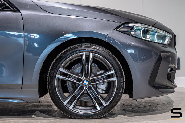 BMW 1-serie 118i High Executive|M-sport|NAP|Pano|Psensor