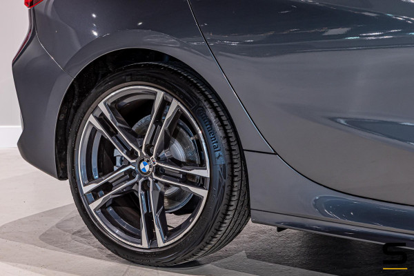 BMW 1-serie 118i High Executive|M-sport|NAP|Pano|Psensor