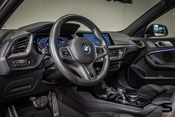 BMW 1-serie 118i High Executive|M-sport|NAP|Pano|Psensor