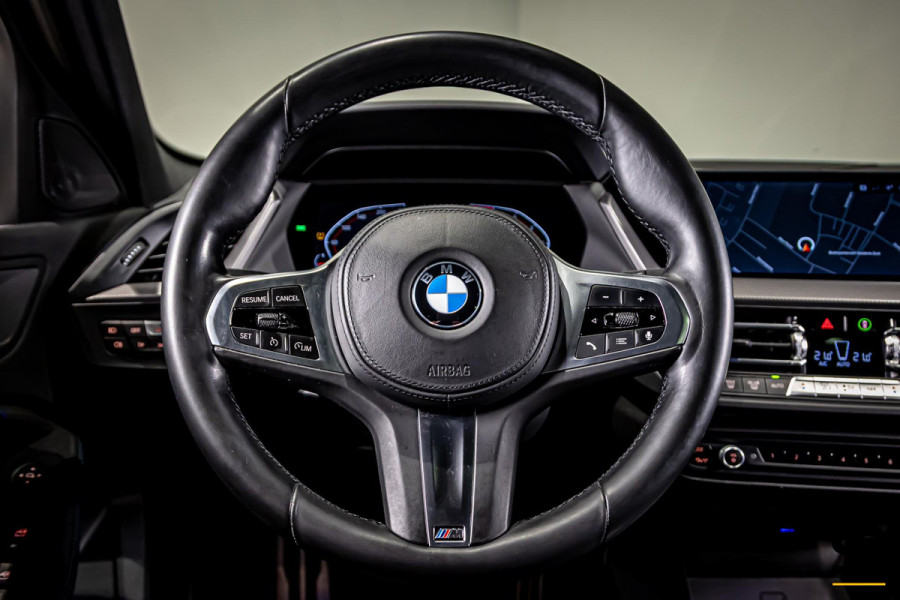 BMW 1-serie 118i High Executive|M-sport|NAP|Pano|Psensor