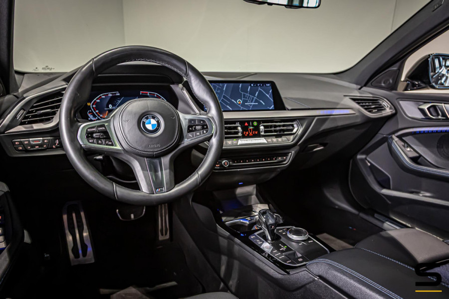 BMW 1-serie 118i High Executive|M-sport|NAP|Pano|Psensor