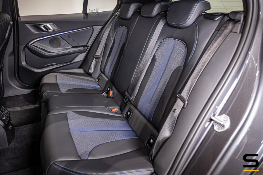 BMW 1-serie 118i High Executive|M-sport|NAP|Pano|Psensor