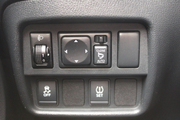 Nissan Juke 1.6 N-Connecta Navi Camera NweBanden 18INCH