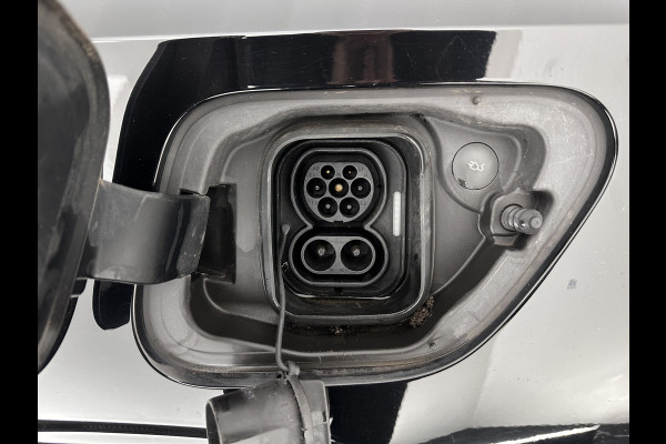 Polestar 2 Long Range Dual Motor Launch Edition 78kWh {SOH-88%} *PANO | NAVI-FULLMAP | FULL-LED | ADAPTIVE-CRUISE | BLIND-SPOT | TOP-VIEW | KEYLESS | LANE-ASSIST | DIGI-COCKPIT | CARPLAY | DAB+ | HEATED-COMFORTSEATS | CAMERA | MEMORY-PACK | PDC | 19''ALU*