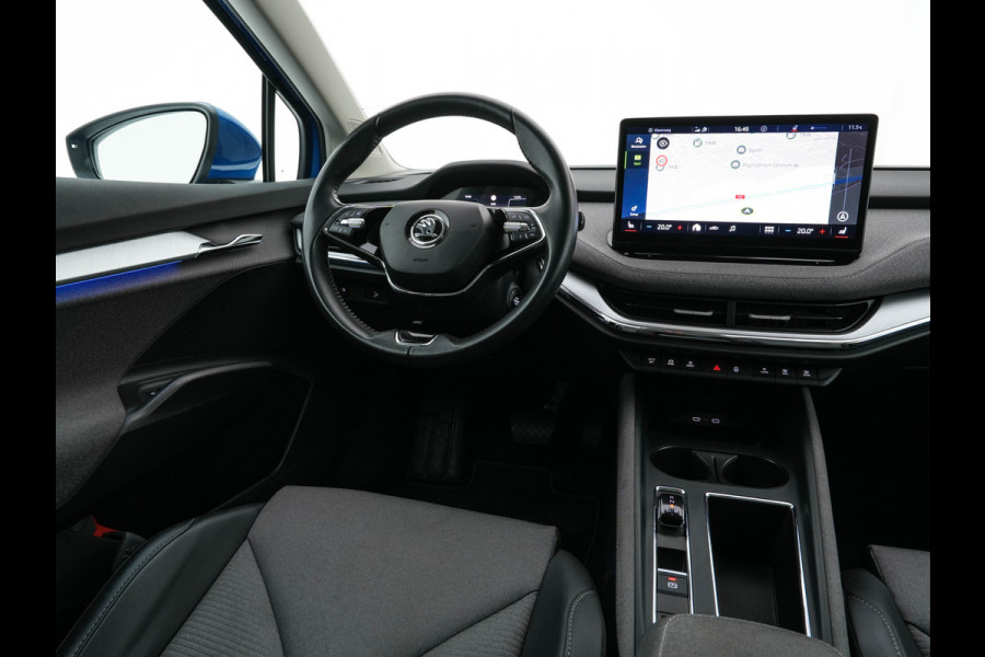 Škoda ENYAQ iV 80 [ 3-Fase ] {SOH-88% } (INCL-BTW) *LEATHER-FABRIC | FULL-LED | DIGI-COCKPIT | CAMERA | KEYLESS | NAVI-FULLMAP | AMBIENT-LIGHT | ECC | HEATED-COMFORTSEATS | DAB+ | PDC | CRUISE | CARPLAY | TOWBAR | 19"ALU*