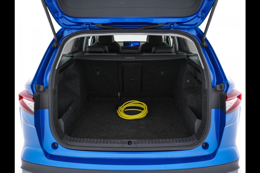 Škoda ENYAQ iV 80 [ 3-Fase ] {SOH-88% } (INCL-BTW) *LEATHER-FABRIC | FULL-LED | DIGI-COCKPIT | CAMERA | KEYLESS | NAVI-FULLMAP | AMBIENT-LIGHT | ECC | HEATED-COMFORTSEATS | DAB+ | PDC | CRUISE | CARPLAY | TOWBAR | 19"ALU*