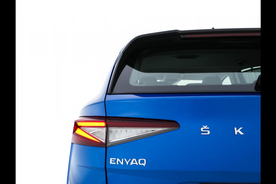 Škoda ENYAQ iV 80 [ 3-Fase ] {SOH-88% } (INCL-BTW) *LEATHER-FABRIC | FULL-LED | DIGI-COCKPIT | CAMERA | KEYLESS | NAVI-FULLMAP | AMBIENT-LIGHT | ECC | HEATED-COMFORTSEATS | DAB+ | PDC | CRUISE | CARPLAY | TOWBAR | 19"ALU*