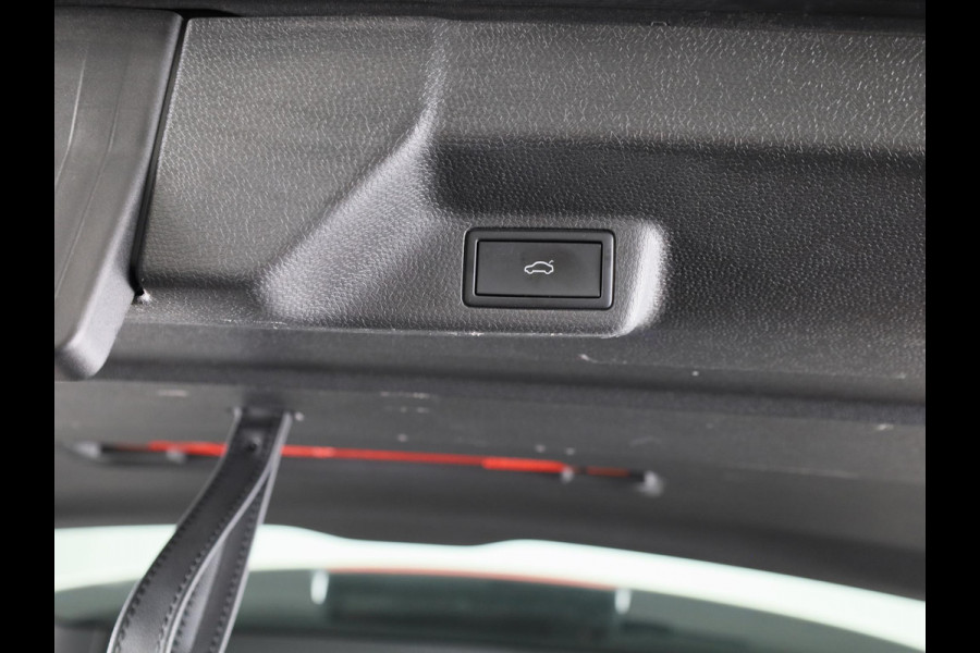 Volkswagen ID. Buzz Pro 77 kwH SWB 204 PK | Navigatie | Camera | Wegklapbare trekhaak | Matrix led