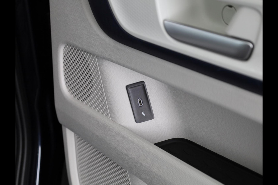 Volkswagen ID. Buzz Pro 77 kwH SWB 204 PK | Navigatie | Camera | Wegklapbare trekhaak | Matrix led