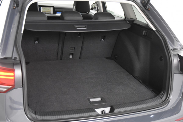 Volkswagen Golf VIII Variant DSG *1ste Eigenaar*Navigatie*Stoelverwarming*Camera*