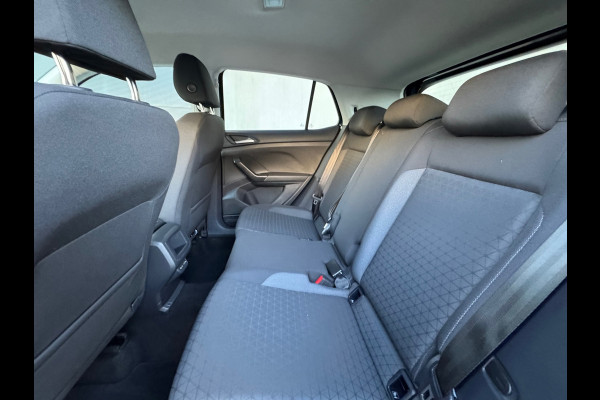 Volkswagen T-Cross 1.5 TSI Automaat R-Line * Virtual Cockpit * Adaptieve Cruise * Carplay *