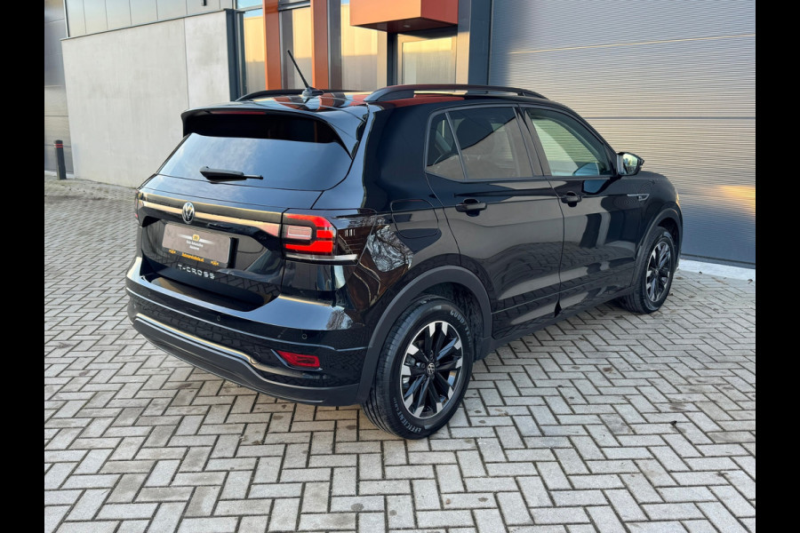 Volkswagen T-Cross 1.5 TSI Automaat R-Line * Virtual Cockpit * Adaptieve Cruise * Carplay *