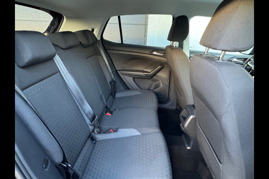 Volkswagen T-Cross 1.5 TSI Automaat R-Line * Virtual Cockpit * Adaptieve Cruise * Carplay *