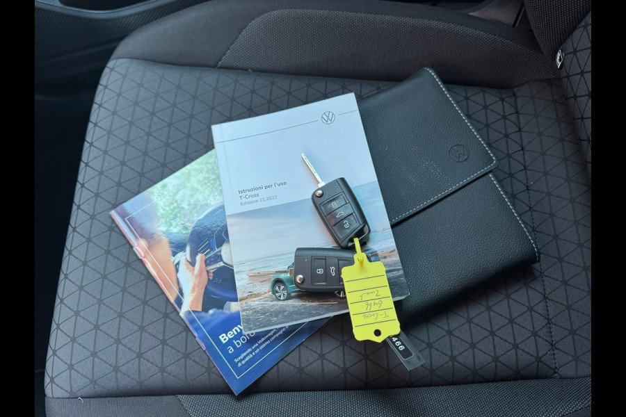 Volkswagen T-Cross 1.5 TSI Automaat R-Line * Virtual Cockpit * Adaptieve Cruise * Carplay *