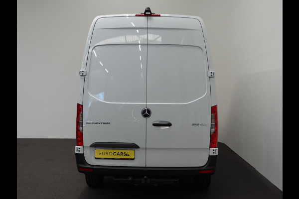 Mercedes-Benz Sprinter 315 CDI Aut 9G-Tronic L2H2 PRO Airco MBUX Navi Adaptive Cruise Control Leder PDC VA + Camera Trekhaak 3500kg Comfortstoel