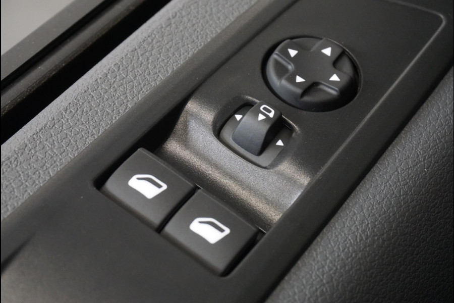 Opel Vivaro 2.0 CDTI 145PK L2H1 Edition Automaat Airco Navigatie Bluetooth Cruise Trekhaak