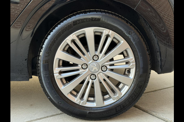 Peugeot 208 1.2 PureTech Allure 2e Eigenaar,Navi,Camera,Clima,Cruise,Apple Carplay,PDC,APK tot 03-2026