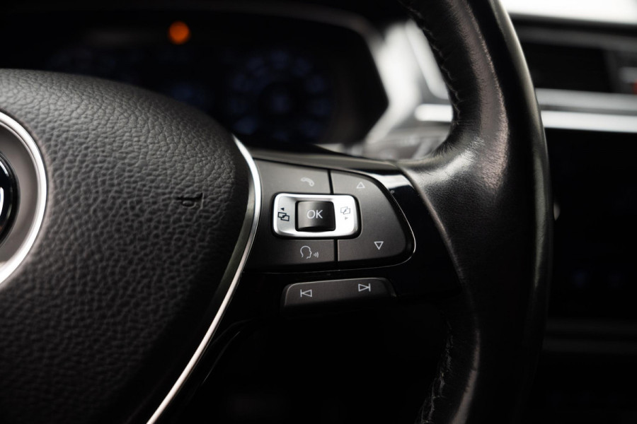 Volkswagen Tiguan 1.4 TSI ACT R-Line Pano|Camera|ACC|Massage|Draadloos Laden|