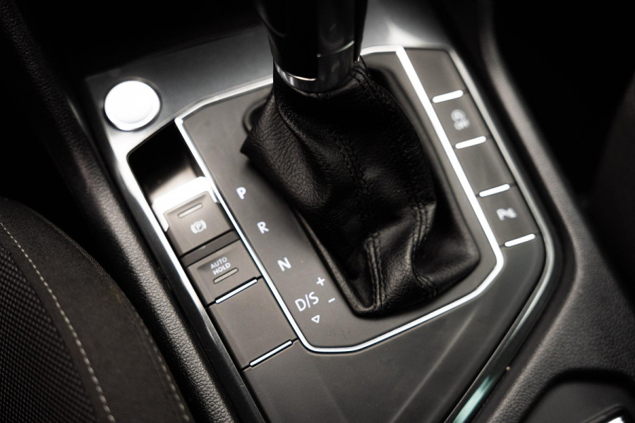 Volkswagen Tiguan 1.4 TSI ACT R-Line Pano|Camera|ACC|Massage|Draadloos Laden|