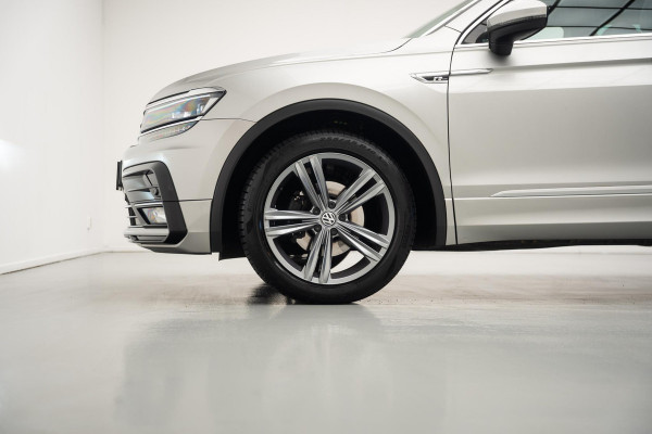 Volkswagen Tiguan 1.4 TSI ACT R-Line Pano|Camera|ACC|Massage|Draadloos Laden|
