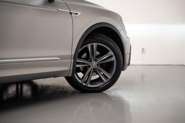 Volkswagen Tiguan 1.4 TSI ACT R-Line Pano|Camera|ACC|Massage|Draadloos Laden|