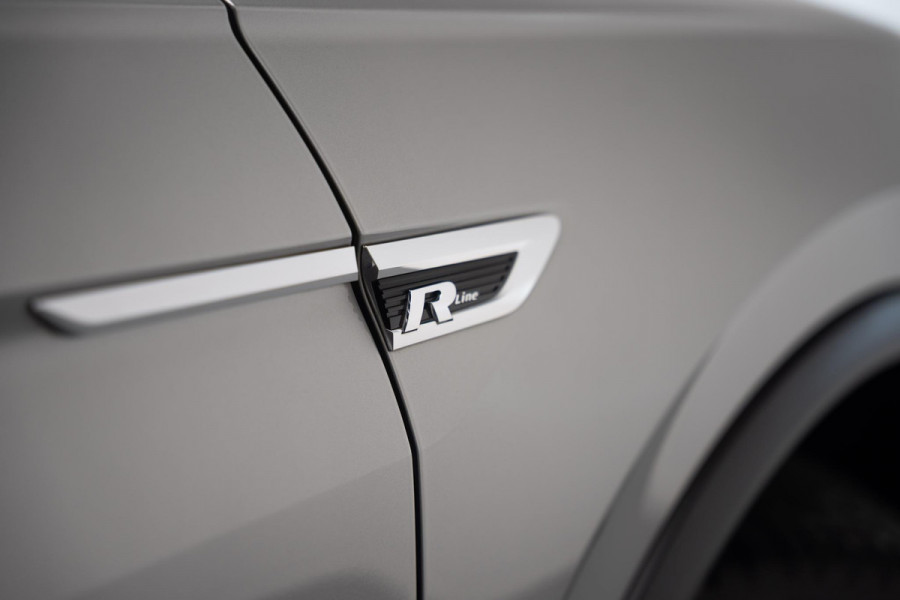 Volkswagen Tiguan 1.4 TSI ACT R-Line Pano|Camera|ACC|Massage|Draadloos Laden|