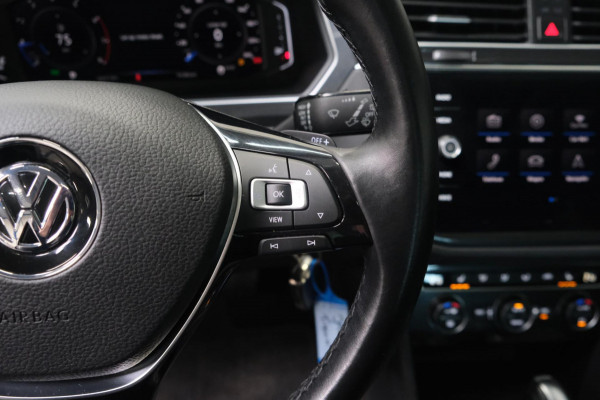 Volkswagen Tiguan 1.5 TSI ACT Highline R-Line - N.A.P. Airco, Cruise, Panodak, Navi,