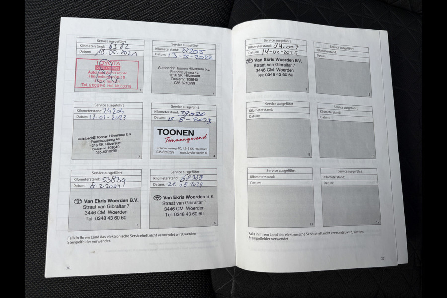 Toyota C-HR 2.0 Hybrid Bi-Tone | Dodehoek sensoren | Stuur&Stoel verw. | Parkeersensoren | Prijs Rijklaar!!