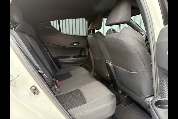 Toyota C-HR 2.0 Hybrid Bi-Tone | Dodehoek sensoren | Stuur&Stoel verw. | Parkeersensoren | Prijs Rijklaar!!