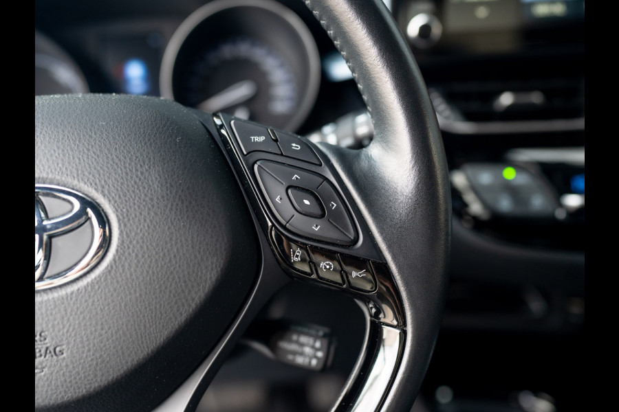 Toyota C-HR 2.0 Hybrid Bi-Tone | Dodehoek sensoren | Stuur&Stoel verw. | Parkeersensoren | Prijs Rijklaar!!