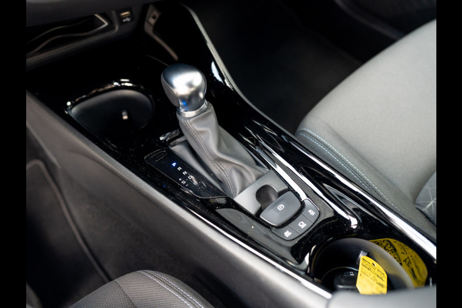 Toyota C-HR 2.0 Hybrid Bi-Tone | Dodehoek sensoren | Stuur&Stoel verw. | Parkeersensoren | Prijs Rijklaar!!