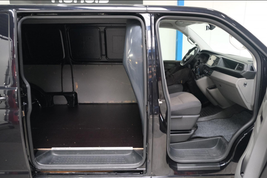 Volkswagen Transporter 2.0 TDI L2H1 150 PK - N.A.P. Airco, Cruise, Navi, PDC.