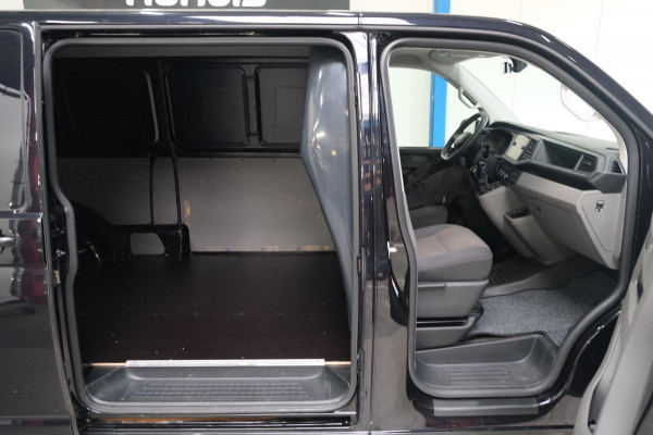 Volkswagen Transporter 2.0 TDI L2H1 150 PK - N.A.P. Airco, Cruise, Navi, PDC.