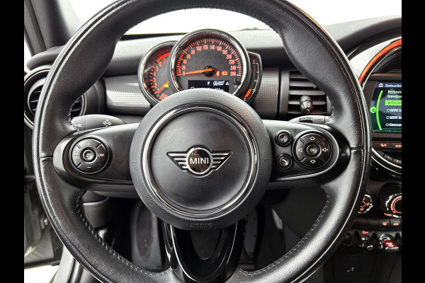 MINI Mini 1.5 Cooper Business (NL-auto, Dealer onderH, Parkeersensoren, Navi, Airco, Cruise Control, Etc)