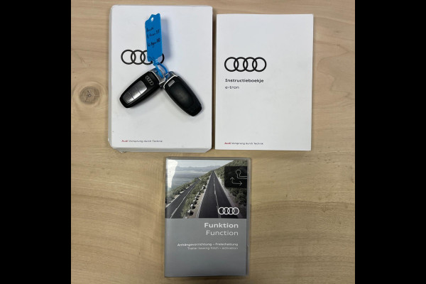 Audi e-tron 55 Quattro 95 kWh|92% SOH|GROTE ACCU|TREKHAAK|LEDER|CLIMA+CRUISE CTRL|MEMORY|NAVIGATIE|NL- AUTO|NAP|INCL. BTW|1e EIG.|