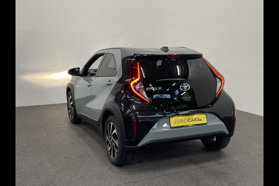 Toyota Aygo X 1.0 VVT-i Automaat Pulse | Navigatie | Apple Carplay/Android Auto | Camera | 17" Lichtmetalen Velgen | Climate Control | Adaptive Cruise Control | Two Tone