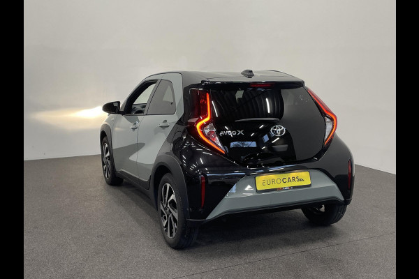 Toyota Aygo X 1.0 VVT-i Automaat Pulse | Navigatie | Apple Carplay/Android Auto | Camera | 17" Lichtmetalen Velgen | Climate Control | Adaptive Cruise Control | Two Tone