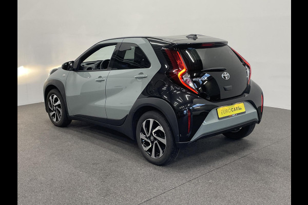 Toyota Aygo X 1.0 VVT-i Automaat Pulse | Navigatie | Apple Carplay/Android Auto | Camera | 17" Lichtmetalen Velgen | Climate Control | Adaptive Cruise Control | Two Tone