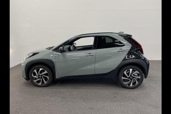 Toyota Aygo X 1.0 VVT-i Automaat Pulse | Navigatie | Apple Carplay/Android Auto | Camera | 17" Lichtmetalen Velgen | Climate Control | Adaptive Cruise Control | Two Tone