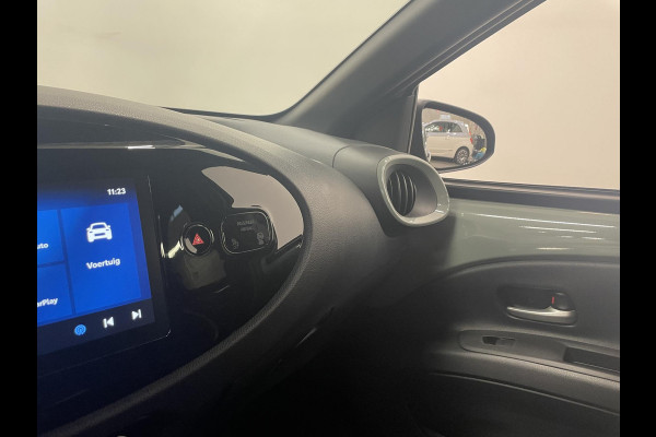 Toyota Aygo X 1.0 VVT-i Automaat Pulse | Navigatie | Apple Carplay/Android Auto | Camera | 17" Lichtmetalen Velgen | Climate Control | Adaptive Cruise Control | Two Tone