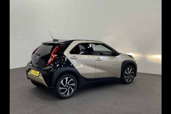 Toyota Aygo X 1.0 VVT-i Automaat Pulse | Navigatie | Apple Carplay/Android Auto | Camera | 17" Lichtmetalen Velgen | Climate Control | Adaptive Cruise Control | Two Tone