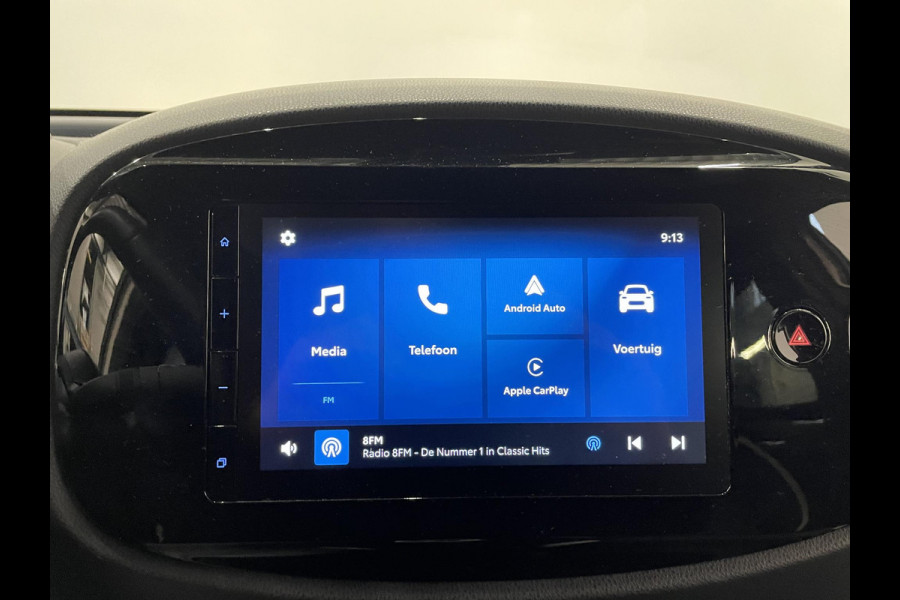 Toyota Aygo X 1.0 VVT-i Automaat Pulse | Navigatie | Apple Carplay/Android Auto | Camera | 17" Lichtmetalen Velgen | Climate Control | Adaptive Cruise Control | Two Tone