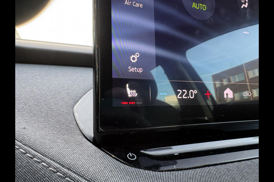 Škoda ENYAQ iV 60 | Wegklapbare trekhaak | Stoelverwarming | Achteruitrijcamera | Warmtepomp
