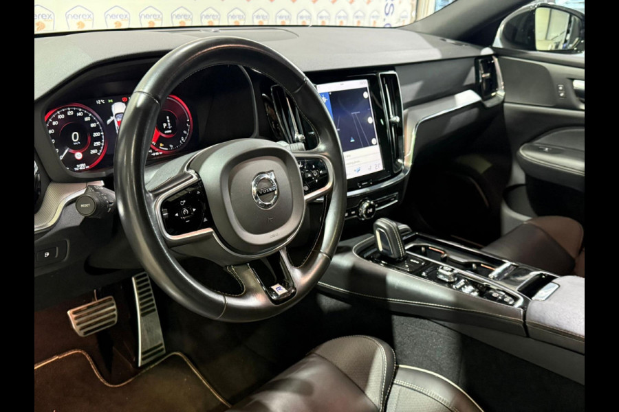 Volvo V60 2.0 T8 Twin Engine AWD R-Design/Pano/Memory/Camera/Carplay