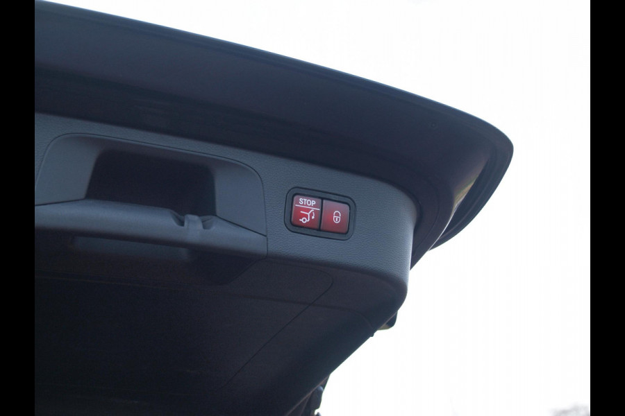 Mercedes-Benz EQC 400 4MATIC Premium Plus 80 kWh | Panoramadak | Burmester | Head-Up Display | Sfeerverlichting | 360 Camera |