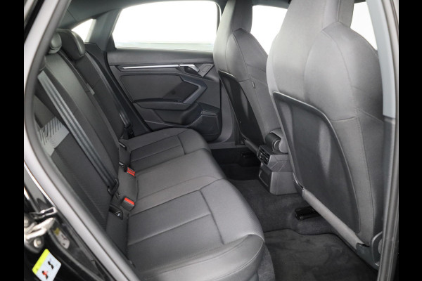 Audi A3 Limousine 35 TFSI Advanced edition 150 pk S-tronic | Verlengde garantie | Navigatie | Panoramadak | Parkeersensoren achter | Achteruitrijcamera | Stoelverwarming |