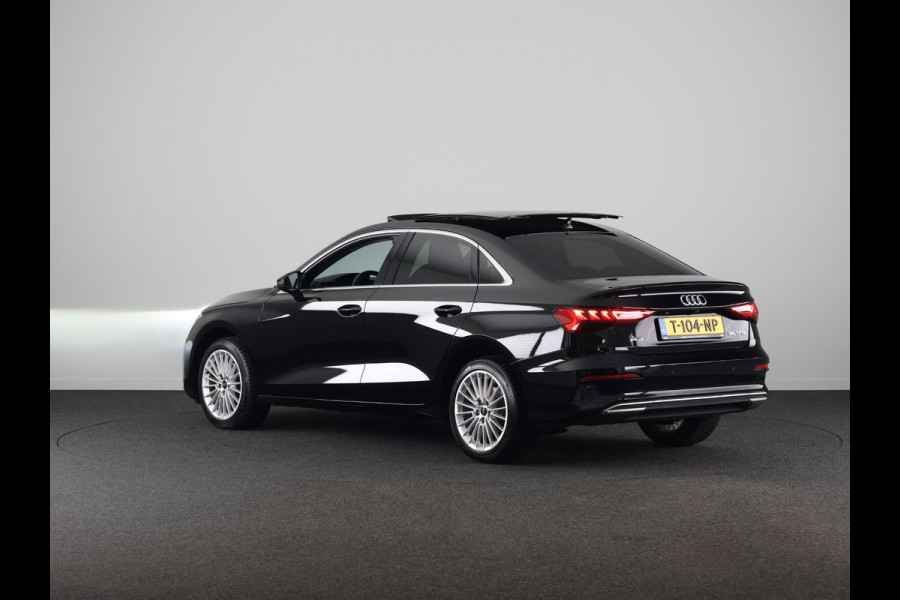 Audi A3 Limousine 35 TFSI Advanced edition 150 pk S-tronic | Verlengde garantie | Navigatie | Panoramadak | Parkeersensoren achter | Achteruitrijcamera | Stoelverwarming |