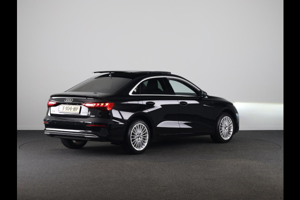 Audi A3 Limousine 35 TFSI Advanced edition 150 pk S-tronic | Verlengde garantie | Navigatie | Panoramadak | Parkeersensoren achter | Achteruitrijcamera | Stoelverwarming |